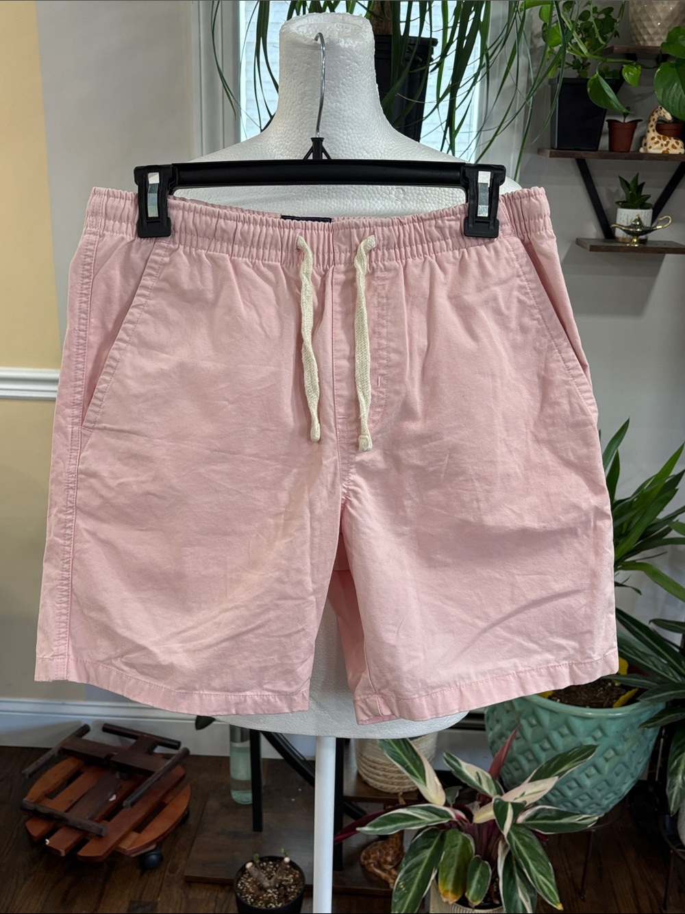 Massive Apparel Men's Pink Drawstring Shorts size S